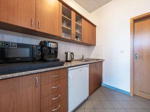 Pronájem obchodního prostoru, Vestec, Vídeňská, 271 m2