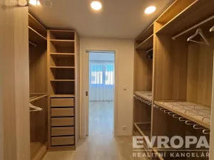 Prodej rodinného domu, Kolín - Kolín IV, Na Vršku, 176 m2