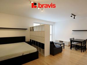 Pronájem bytu 1+kk, Brno - Líšeň, Jírova, 40 m2