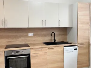 Pronájem bytu 2+1, Pardubice, Benešovo náměstí, 59 m2