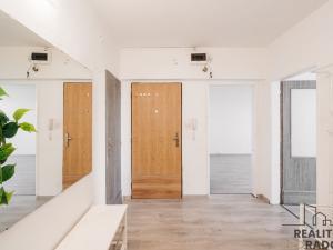 Prodej bytu 3+1, Hodonín, Národní třída, 66 m2