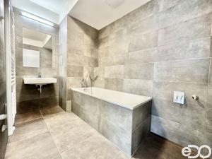 Pronájem bytu 2+kk, Praha, Zlochova, 51 m2