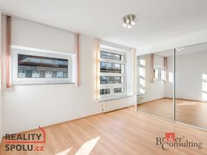 Pronájem bytu 2+1, Liberec - Liberec I-Staré Město, Husova, 59 m2