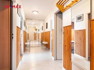 Prodej bytu 3+1, Praha - Horní Počernice, Komárovská, 67 m2