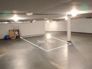 Pronájem garážového stání, Zlín, Podlesí II, 19 m2
