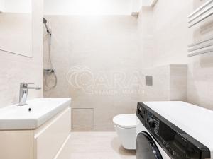 Pronájem bytu 1+kk, Praha - Holešovice, Komunardů, 34 m2