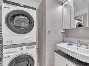 Prodej bytu 2+kk, Praha, U konečné, 61 m2