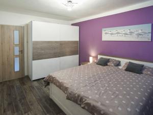 Prodej bytu 3+kk, Veleň, U Sluh, 77 m2