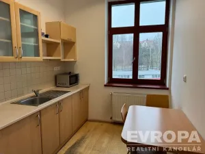 Pronájem kanceláře, Liberec - Liberec II-Nové Město, Chrastavská, 150 m2