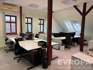 Pronájem kanceláře, Liberec - Liberec II-Nové Město, Chrastavská, 150 m2