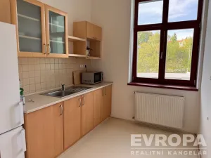 Pronájem kanceláře, Liberec - Liberec II-Nové Město, Chrastavská, 130 m2