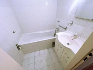 Prodej bytu 3+1, Praha - Prosek, Bohušovická, 55 m2