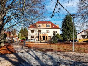 Prodej bytu 2+1, Říčany, nám. Československé armády, 72 m2