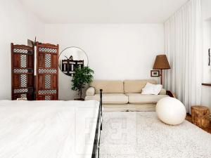 Prodej bytu 2+1, Říčany, nám. Československé armády, 72 m2