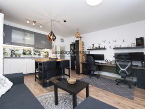 Prodej bytu 2+kk, Horoměřice, T. G. Masaryka, 53 m2