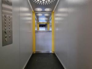 Pronájem bytu 2+kk, Hradec Králové - Třebeš, třída Edvarda Beneše, 41 m2