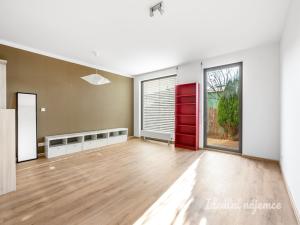 Pronájem bytu 1+kk, Praha - Prosek, Valečovská, 48 m2