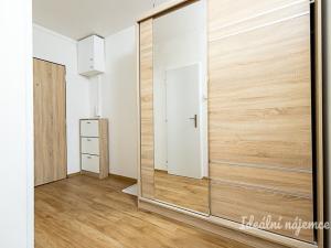 Pronájem bytu 2+kk, Praha - Kobylisy, Šiškova, 45 m2