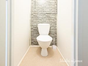 Pronájem bytu 2+kk, Praha - Kobylisy, Šiškova, 45 m2