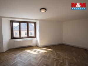 Pronájem bytu 3+1, Nechanice, Husovo nám., 98 m2