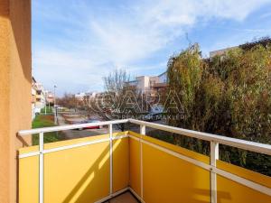 Pronájem bytu 1+kk, Praha - Kyje, Sicherova, 38 m2