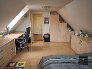 Prodej rodinného domu, Vysoký Újezd, Tyršova náves, 220 m2