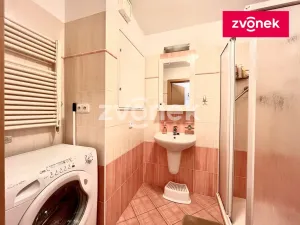 Pronájem bytu 1+kk, Zlín, Voženílkova, 30 m2