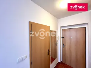 Pronájem bytu 1+kk, Zlín, Voženílkova, 30 m2