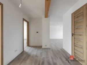 Prodej bytu 3+kk, Újezd u Brna, 9. května, 83 m2