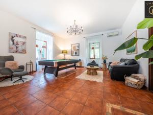 Prodej rodinného domu, Roztoky, 300 m2