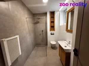 Pronájem bytu 2+kk, Žatec, náměstí 5. května, 61 m2