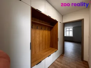 Pronájem bytu 2+kk, Žatec, náměstí 5. května, 61 m2