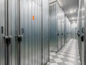 Pronájem skladu, Praha - Kobylisy, Horňátecká, 1 m2