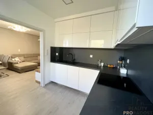 Prodej bytu 3+1, Jesenice, 92 m2
