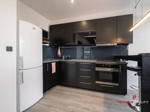 Pronájem bytu 2+kk, Hradec Králové - Třebeš, Ve Stromovce, 59 m2