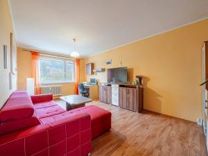 Prodej bytu 3+1, Hroznětín, Sídliště, 80 m2