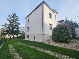 Pronájem rodinného domu, Praha - Hostivař, Herbenova, 243 m2