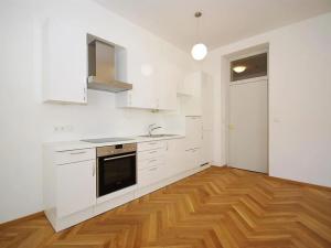Pronájem bytu 2+kk, Praha - Vinohrady, Balbínova, 101 m2