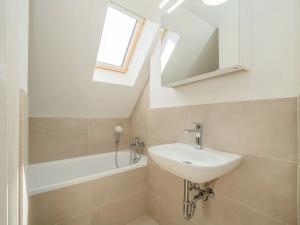 Pronájem vily, Praha - Střešovice, Cukrovarnická, 227 m2