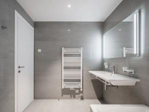 Pronájem bytu 2+kk, Praha - Smíchov, Holečkova, 77 m2