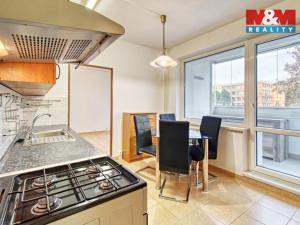 Prodej bytu 3+1, Karlovy Vary, U Koupaliště, 70 m2