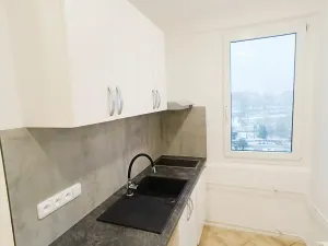 Pronájem bytu 1+1, Liberec, Matoušova, 32 m2