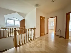 Pronájem rodinného domu, Česká, 200 m2