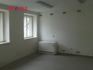 Pronájem obchodního prostoru, Polička, Tylova, 90 m2