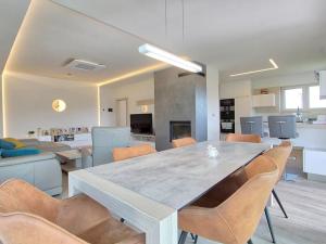 Pronájem rodinného domu, Sulice, Osiková, 260 m2