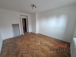 Prodej bytu 3+1, Opava, Polní, 69 m2