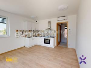 Pronájem bytu 1+kk, Zlín, Mostní, 29 m2