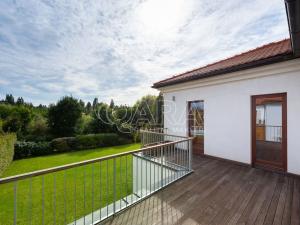 Pronájem vily, Statenice, U Školy, 364 m2