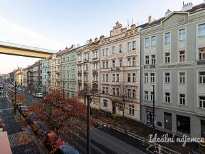 Pronájem bytu 2+kk, Praha - Nusle, Jaromírova, 43 m2