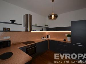 Pronájem bytu 2+kk, Praha - Vinohrady, Korunní, 82 m2